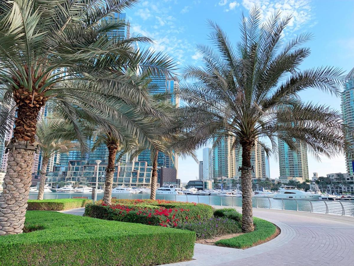 5 Star Serviced Apartment With Beach Access In The Heart Of Dubai Marina Free Welcome Gift Box Upon Arrival Eksteriør billede
