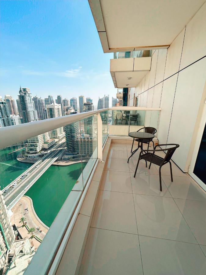 5 Star Serviced Apartment With Beach Access In The Heart Of Dubai Marina Free Welcome Gift Box Upon Arrival Eksteriør billede